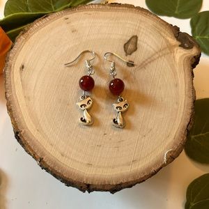 Carnelian cat earrings